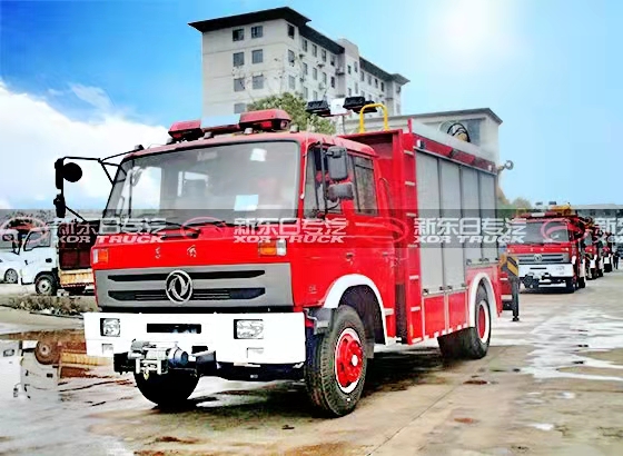 東風(fēng)牌 153搶險(xiǎn)救援消防車